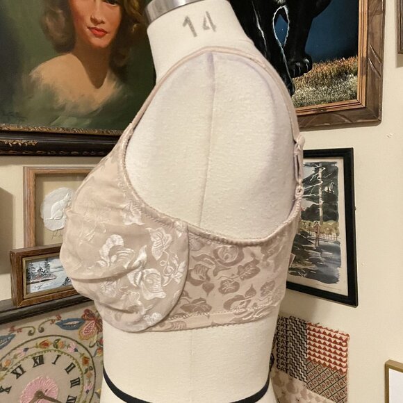 Wacoal Beige Floral Lace Full Coverage Underwire Bra Size 40G - Picture 2 of 4